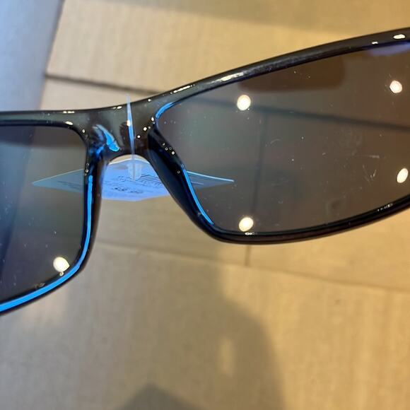 100% UVA UVB Protection Rectangular Sunglasses Black - Picture 7 of 9